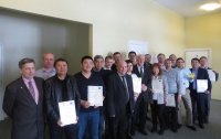Вручение сертификатов специалистам УВД и специалистам по обслуживанию электронного оборудования центров УВД